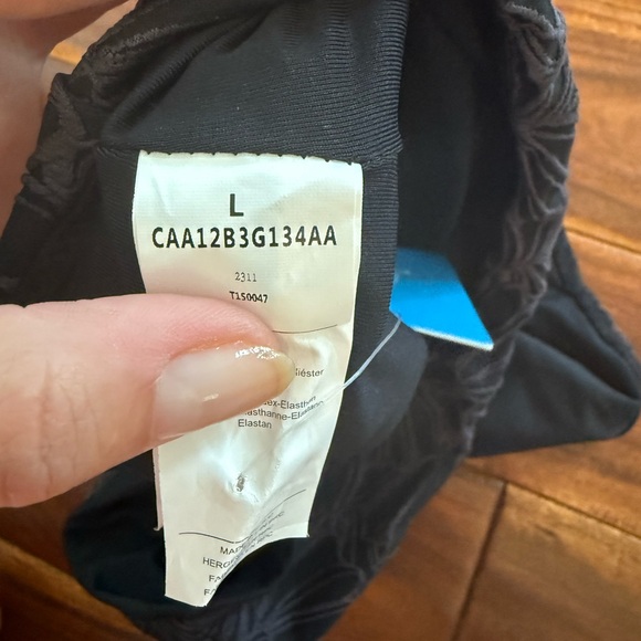 chic Black Floral Women's Swimwear Set - Picture 2 of 3